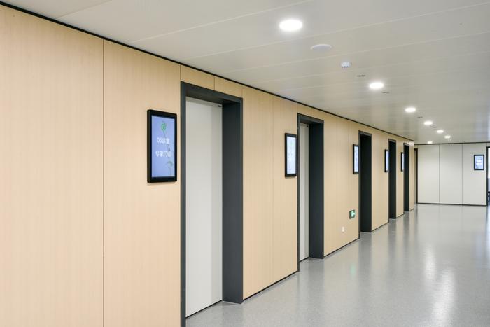 �t(y��)���T